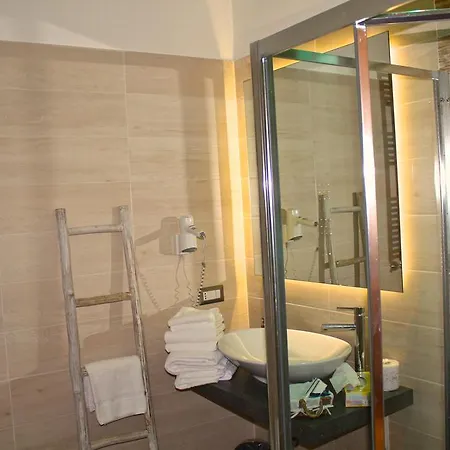 Roman Royal Guest house 2*